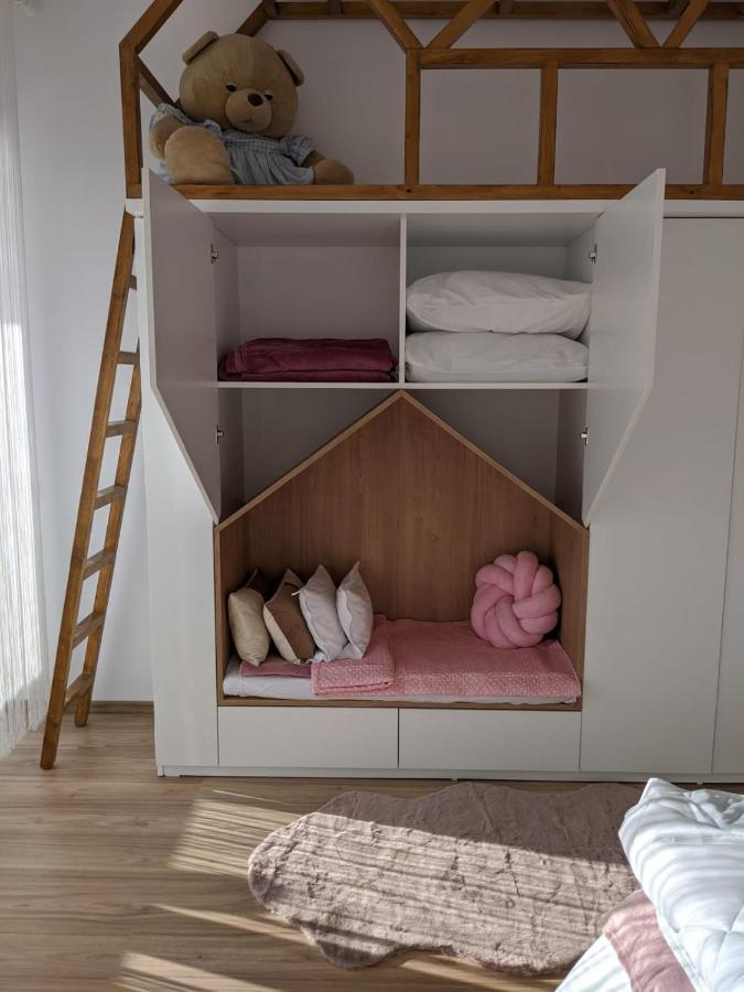 Mamaia Centru Kids Friendly Apartament Kültér fotó