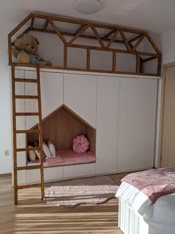 Mamaia Centru Kids Friendly Apartament Kültér fotó